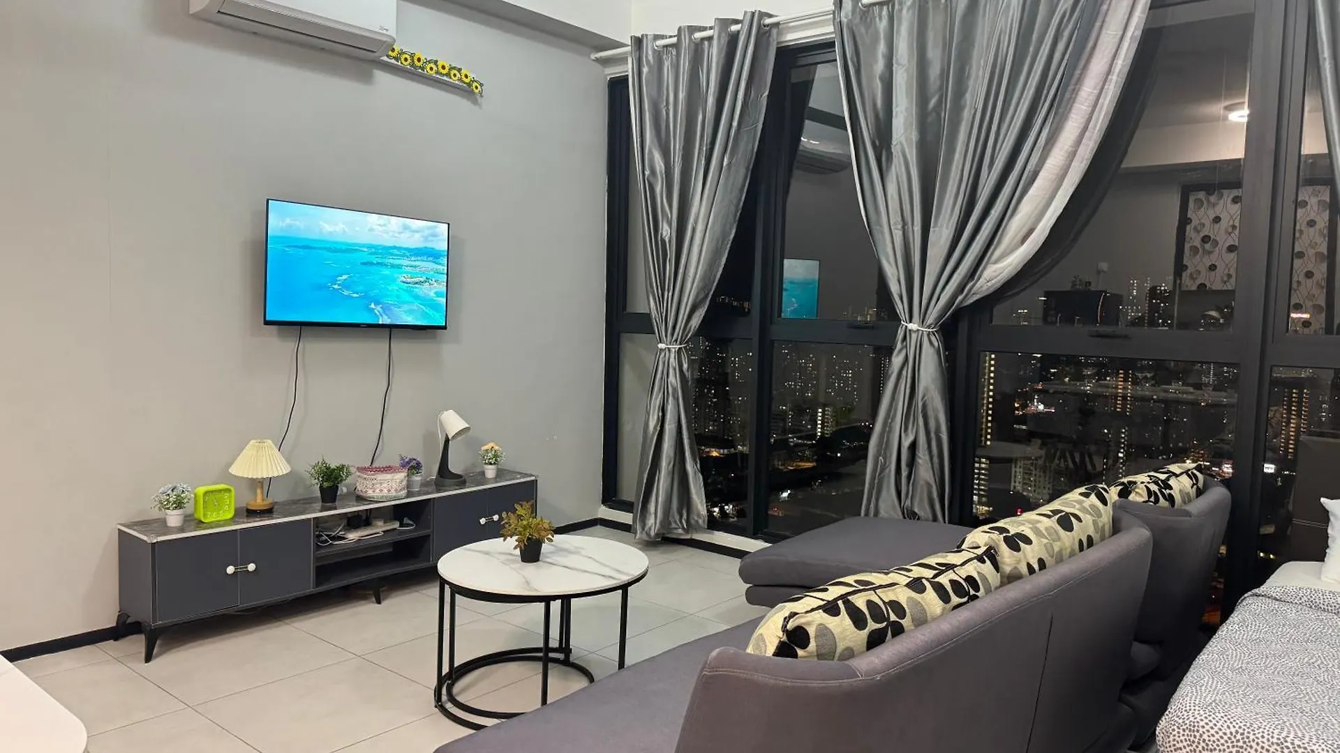 Relax Familystay -Urban Suites-3Br-10Pax Jelutong Appartement