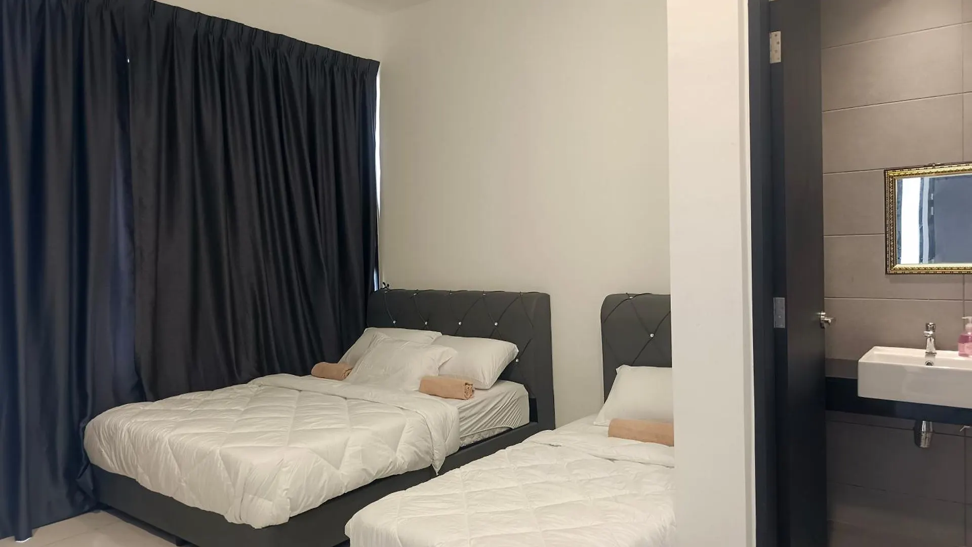 Appartement Relax Familystay -Urban Suites-3Br-10Pax Jelutong