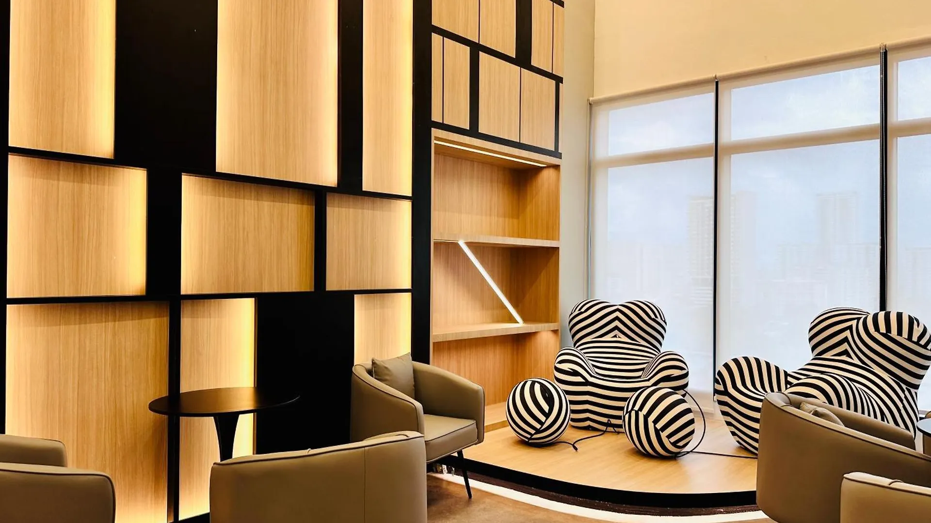 Relax Familystay -Urban Suites-3Br-10Pax Jelutong 0*,  Maleisië